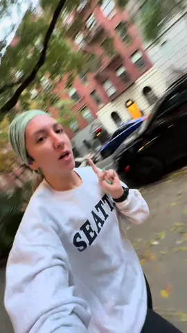 Goooood morning! Let’s run a 5k 💅🏽😎#runtok #runnergirl #marathontraining #fall @FP Movement @ASICS @COROS UK 