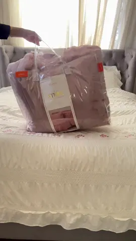 انعم مفرش بالعالم 🩷 مفرش شتوي فرو متوفر بـ 3 ألوان #اورنج 