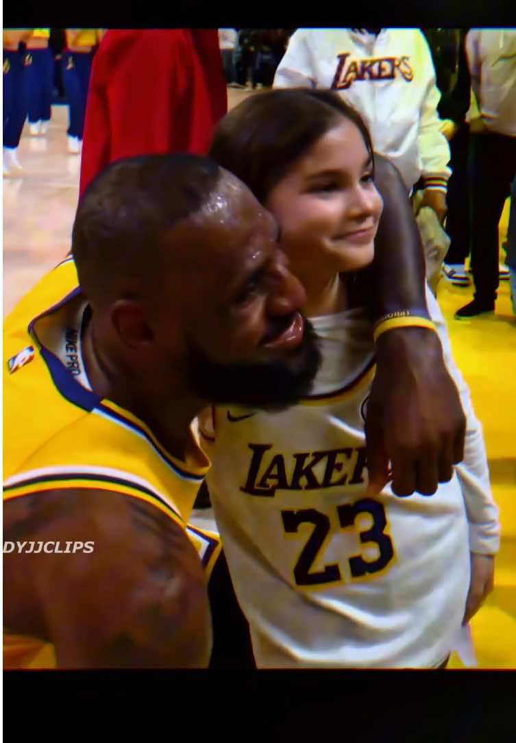 NBA Players made their day 🥹❤️‍🩹 #anthonyedwards #lebronjames #NBA #basketball #fyp 