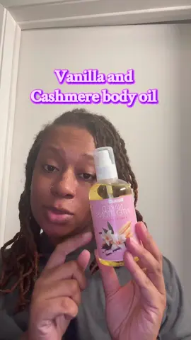 Moisturizing body oil #bodyoil #vanilla #oil #vanillabodyoil #fyp 