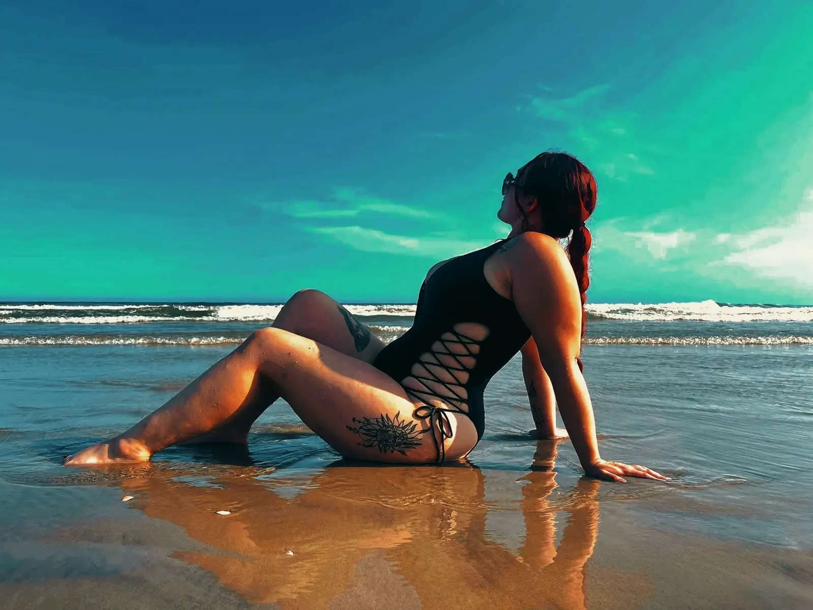 I’m also a water sign ♏️🌊  Being by the water gives me such peace though for real ☺️❤️  (missing summer a little bit)  #mermaid #oceanlife #beachbaby #sea 