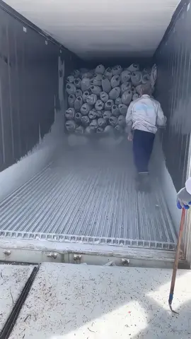 Interesting Ice and Snow #asmr #satisfying #oddlysatisfying #ice #snow