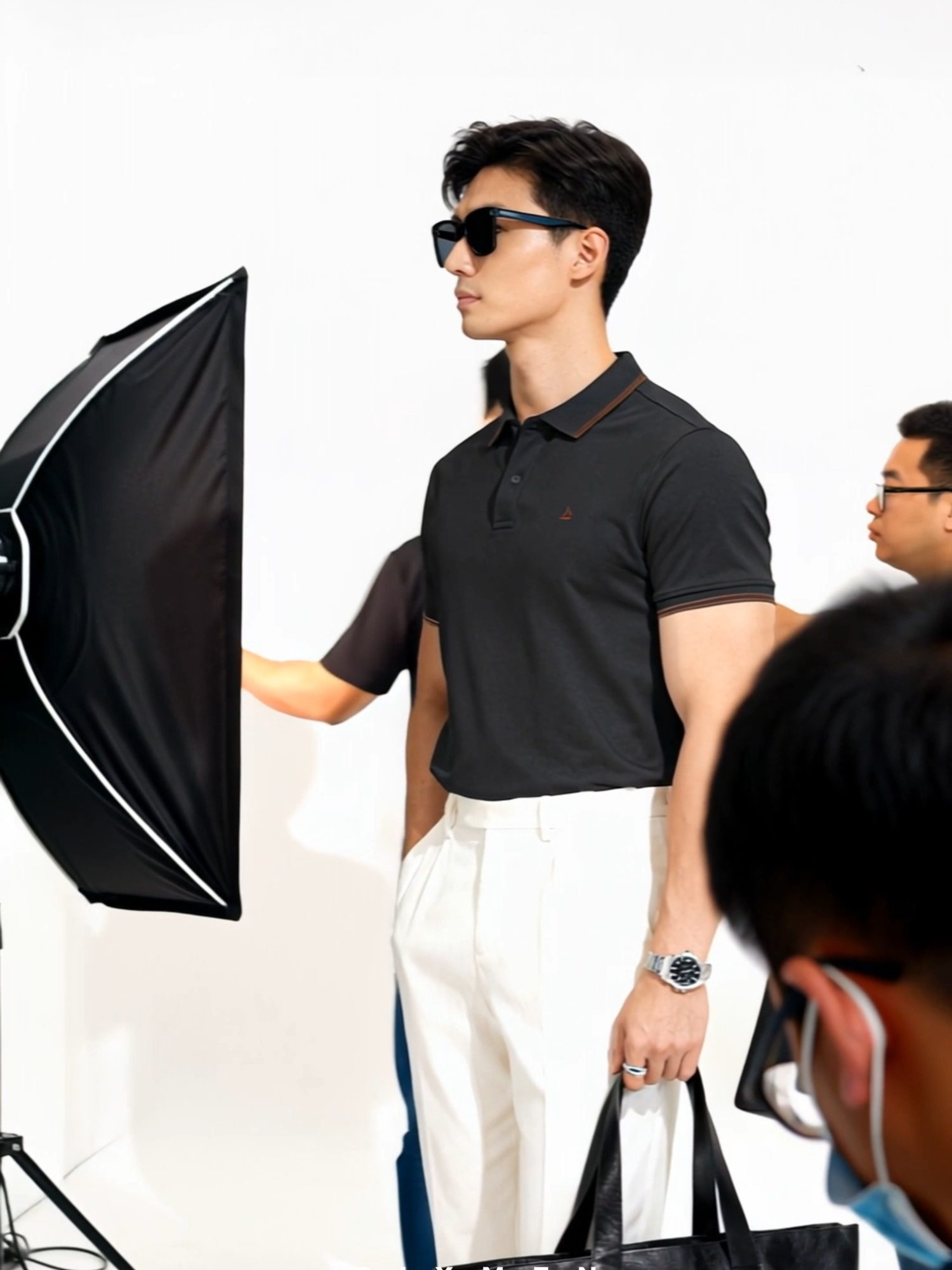 1 buổi chụp các sản phẩm hot hit ... #thoitrangnam #quatangchonam #sixmen