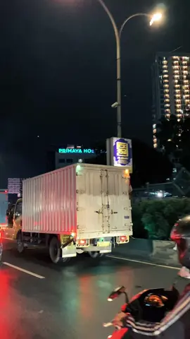 Cuaca Tangerang lagi ga bisa di prediksi der kadang mh ujan kadang engga☔️ #paprandom🤪 #promomakanharian #kotatangerang #jalanahestetic #a_anas68 