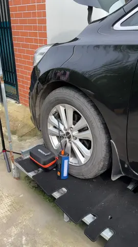 Bộ cứu hộ bơm lốp kèm kích bình cho ô tô #bomlopoto #kichbinhoto #medicar 