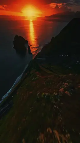 SIKSA MENANGGUNG RINDU | AISHITERU 2 REMIX | ALDY THOXIE #aishiteru2 #aishiteruremix#cover#viraltiktok #musikviraltiktok #trending #trendingsong #lagutiktokviral #trending #follow #ocean #drone #oceanwhispers #aldythoxie #fy #fypシ゚ #fypage #fyppppppppppppppppppppppp #xybca #xybcafyp #dj #djremix #remix #djviral #viral #music #breakbeat #djbreakbeat #sound #beat #bass #audio #bassboosted #edm #4u #popularsong #remixofpopularsong #dj2025 #jj #jedagjedug #diskotik #disco #electromusic #progressivehouse #breakbeatindonesia #house #vibe #vibes #tqfollowers