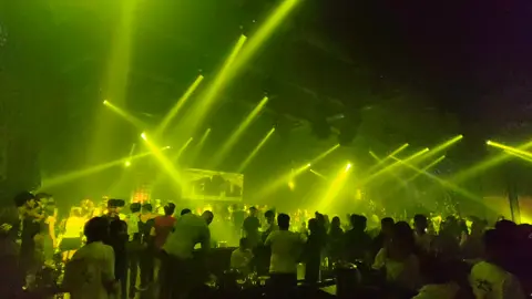 ពេញលេងហើយបងប្អូន🤣 Temple Club KP 🥂