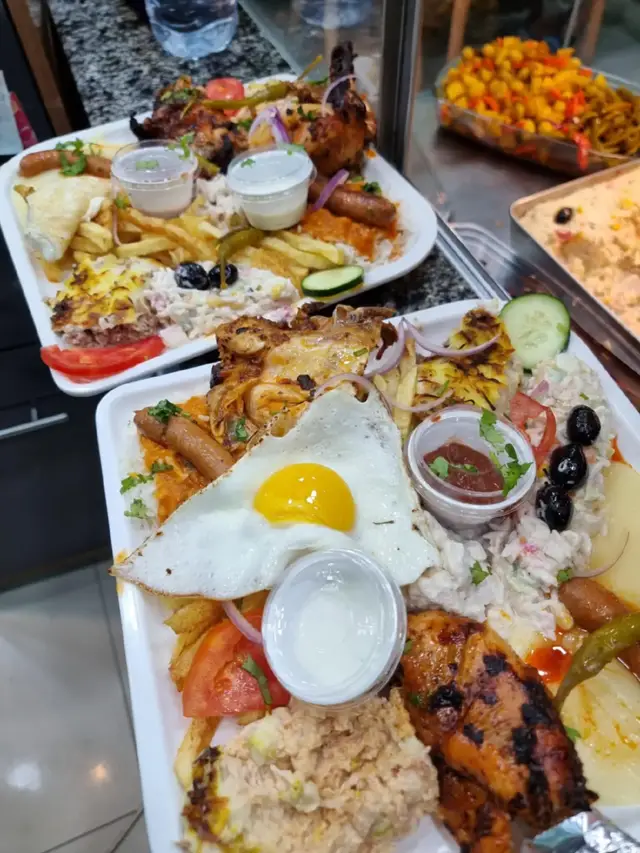 مرحبا بالجميع ❤️ 🥰 للطلب تواصلوا معنا على الأرقام التالية:0771456242/0656833115 🛵خدمة التوصيل متوفرة 🛵  📍شارع فلسطين مقابل محلات حنظلة للملابس 📍  #castro_food #fypシ゚ #fppppppppppppppppppp #fouryou #foryoupage❤️❤️ 