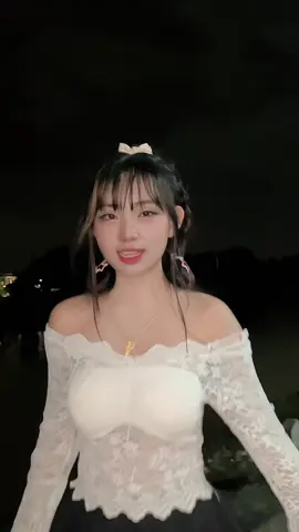 အကျီလေးခြင်းချထားပေးတရ်နောါ🤍#mayze470 #ချစ်တဲ့စိတ်လေးနဲ့ကြည့်ပေးပါနော်😘😘😘😘 