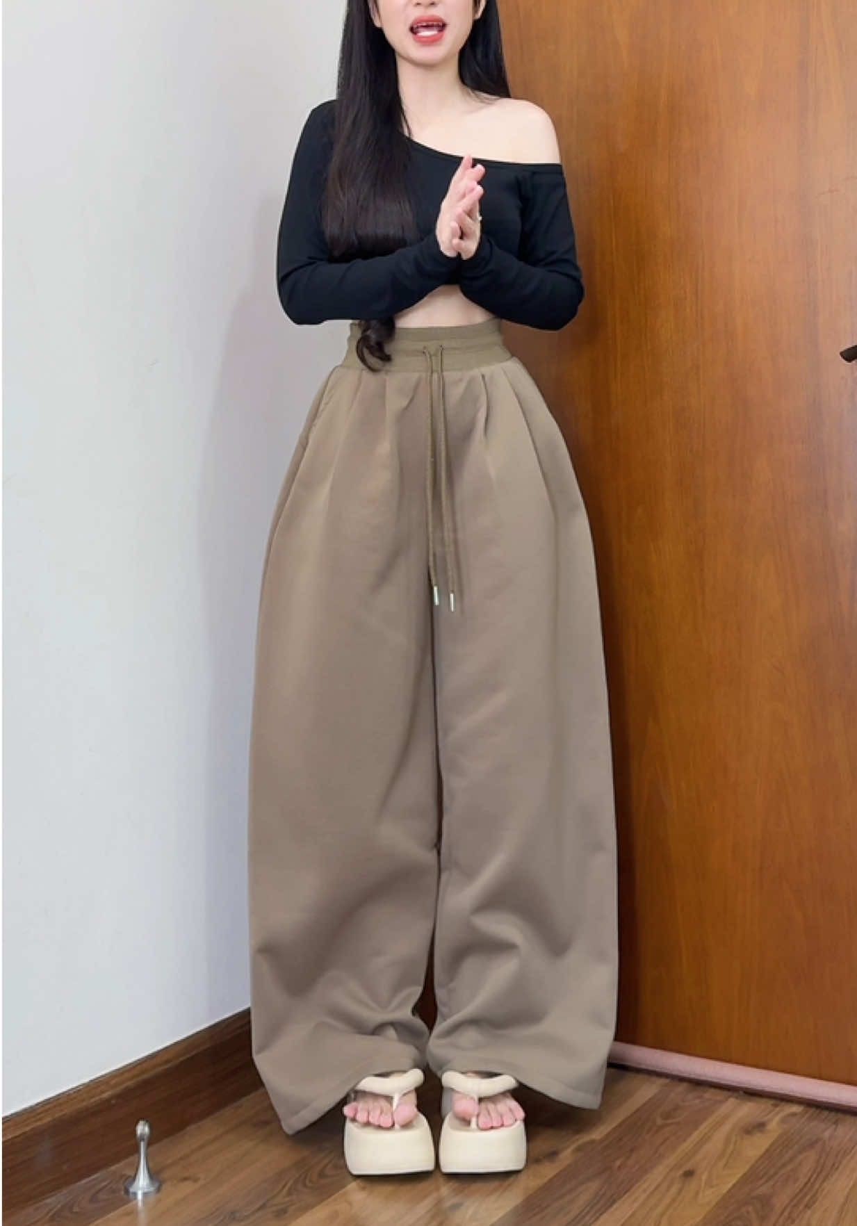 Quần nỉ cạp to siu tôn dáng hott #N #phanhriviuuu #xuhuong #outfitideas #thoitrangnu 