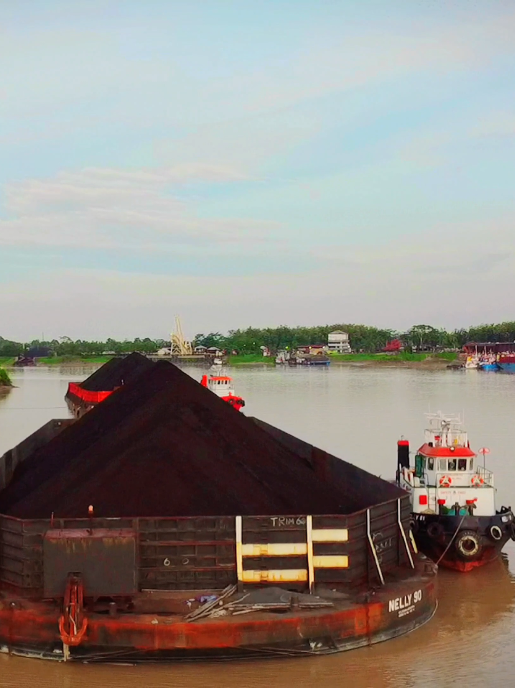 🙇🏻🙇🏻🙇🏻🙇🏻🙇🏻 #pelautindonesia #pelautsunda #storyplaut #fyp #tugboat 