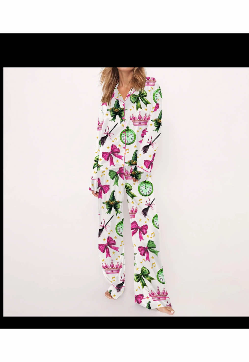 Get premiere-night ready in total comfort 💚💖 Slip into the Wicked Print Satin Pajama Set and cozy up with the Wicked Anime-Themed Flannel Blanket — perfect for watching your favorite movie or hosting a themed night in. Soft, smooth, and seriously cute — it’s giving main character energy! 💖💚 #WickedVibes #MovieNight #wickedmovie #wicked #pajamaset 