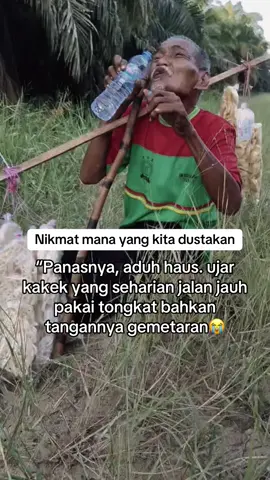 URGENT OPEN DONASI PLEASE JANGAN SKIP 😭 (Bantu like post, share dan posting ulang ya) Sahabat baik bantu kakek Syabril 70 tahun yuk.. 🥺🙏 Dengan keterbatasan fisik yang dimiliki kakek sejak lahir, kakek tinggal sebatang kara di gudang barang bekas milik warga.  Sehari hari kakek mencari rezeki dengan berjualan kerupuk kelilinh dengan dibantu tongkat.  Untung yang didapat kakek dari setiap bungkus nya tidak lah banyak, hanya 1000  rupiah saja 🥺🥺.  Kakek tidak pernah meminta minta dijalanan, meski kondisi kakek seprti ini, kakek masih mampu untuk mencari rezeki.  Ga sengaja kita ketemu kakek sedang terduduk lemas dipinggir jalan, belum ada satupun dagangan kerupuk kakek terjual. 🥺🥺 Bagi yg mau  berdonasi Rek 1160437738 bca An windi (kasih Kode unik (585) adalah tiga digit angka terakhir pada nominal donasi contoh 10.585 sebagai tanda  #projectbahagia585  JADI TIDAK PERLU KONFIRMASI DONASI VIA DM YA karena dm sering overload. dan kita mau gunakan dm untuk berinteraksi sama kalian dan membaca berita2 dari sehati FYI‼️ Close donasi  12 november  JAM 12.00 siang #fyp 