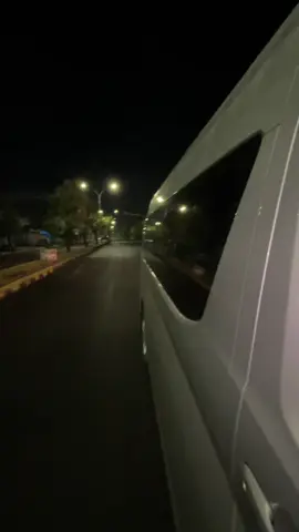 Nyopir heee, genah sopir abiieess, kok kon ngerteni dapuranmu barang #driverstory #hiacepremio #rentalhiacepremiotuban #goldentransporttuban 