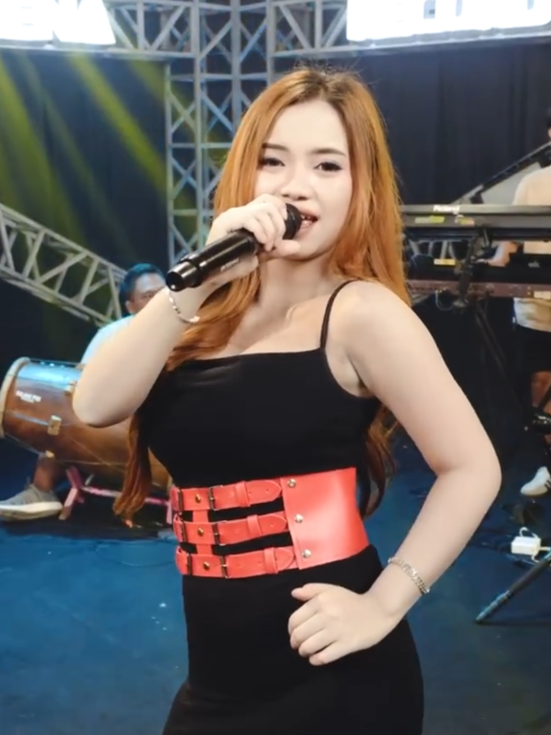 🎧🎶𝑬𝒈𝒐 𝑾𝒐𝒏𝒈 𝑻𝒖𝒐🎶🎧                                                                  𝐀𝐣𝐞𝐧𝐠 𝐅𝐞𝐛𝐫𝐢𝐚                                                                   #ajengfebria #egowongtuo 