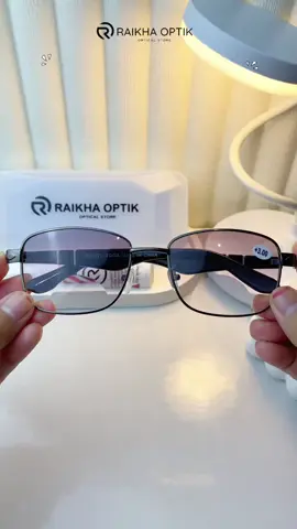Kacamata Baca dan Jalan Lensa warna Gradasi anti UV #kacamatabacadanjalan #kacamatabacajalan #kacamataantiuv #fyp #fypシ゚viral🖤tiktok 