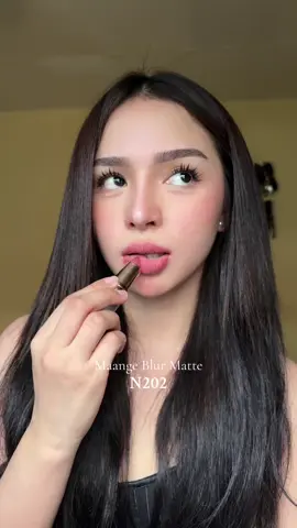 How I love this shade!! 😩 N202 #blurmattelipstick #maange 
