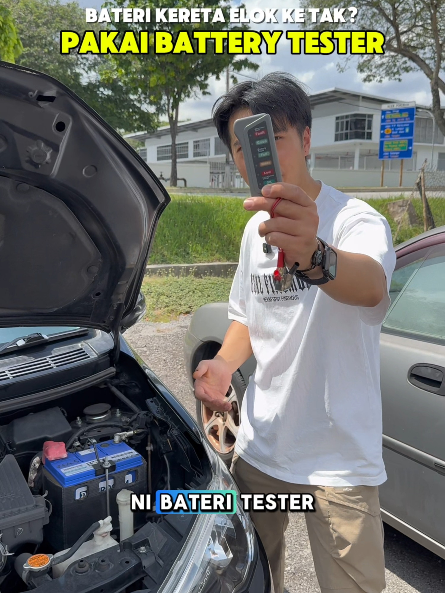 Dengan test battery ni, boleh check awal -awal, tak payah panik, tak payah ke bengkel! #testbattery #testbatterykereta #batterytester #alatankereta #tiktokshopmalaysia #whizztechauto #tiktokshop #jc