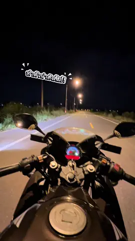 “เป็นตำรวจ ขาข้างหนึ่งเข้าไปอยู่ในคุกแล้ว“ คำพูดนี้ไม่เกินจริง คำว่าทำเกินกว่าเหตุมันค้ำคอ ไม่สามารถทำอะไรได้มากกว่าการเรียกให้มันจอด ถ้ามันไม่จอดก็ทำอะไรไม่ได้มากกว่านั้น เพราะติดคำว่า“ทำเกินกว่าเหตุ” ก็ต้องปล่อยมันหลุดรอดไปต่อหน้าต่อตา ทั้งที่รู้อยู่เต็มอกว่ามันมีสิ่งผิดกฎหมาย สุดท้ายมันรอดไปได้ของผิดกฎหมายพวกนั้นก็ถูกแพร่กระจายสู่สังคมต่อไป  #ไม่รู้ว่าทำไมกฎหมายประเทศนี้ถึงคุ้มครองคนทำผิดมากกว่าคุ้มครองเจ้าหน้าที่ 🇹🇭 #ถ้ามึงอยู่เมกาคงลงไปนอนคุยกับรากมะม่วงแล้ว 🇺🇸 #police #สายตรวจหมวกทอง #สุพรรณบุรี