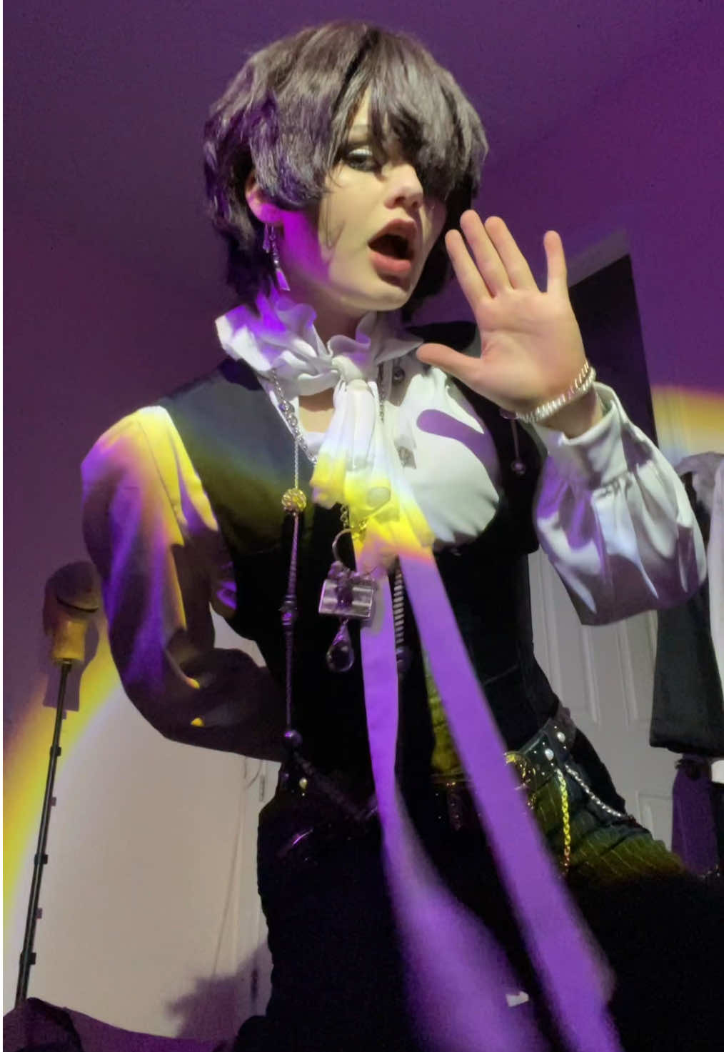 Guys I’m going to buy a rabbit hole miku cosplay after my birthday I’m so excited I love her and her outfit is so cutesy #edgarallanpoe #edgarallanpoebsd #poebsd #edgarallanpoecosplay #poecosplay 