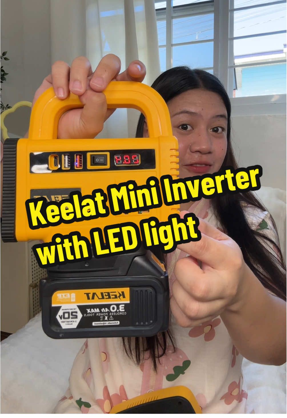 Maraming paparating na bagyo kaya mag handa tayo for emergency ng mga ganitong inverter with LED light na #miniinverter #powerstation #generator #tiktokfinds #fyp 