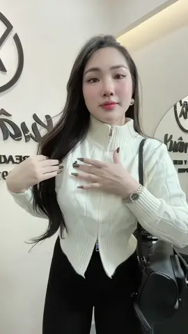 Áo len thêu ngựa #vairal #hottrend #thoitrangnu #aokhoac 