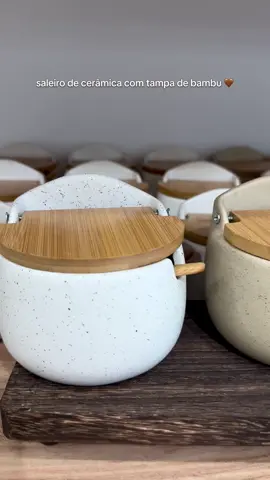 o queridinho das nossas clientes! o saleiro que vai deixar a sua cozinha mais prática e charmosa 🤎✨         #saleiro #cerâmica #thecozyhome 