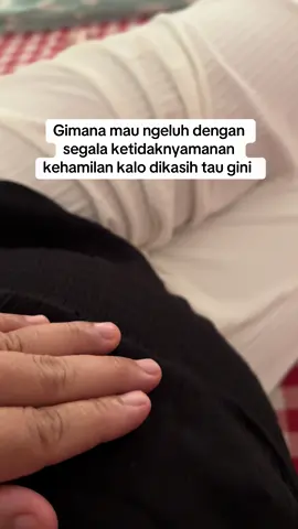 Semoga Allah balas ketidaknyamanan ini dengan memberikanku anak yg soleh/solehah. Aamiiin  #pregnan #bumil 