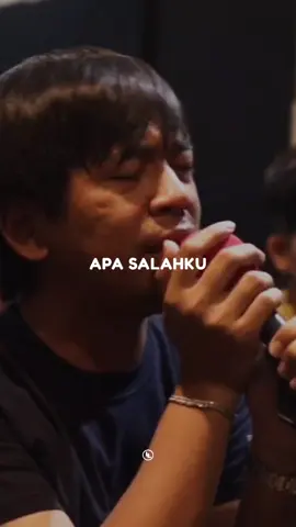 Lagu galau pada masanya #apasalahku #dmasiv #liriiklagu #fyp #liriklagu  Song : Apa Salahku - @dmasivofficial  Cr : @rianekkyp  Source YouTube : Oz Media 