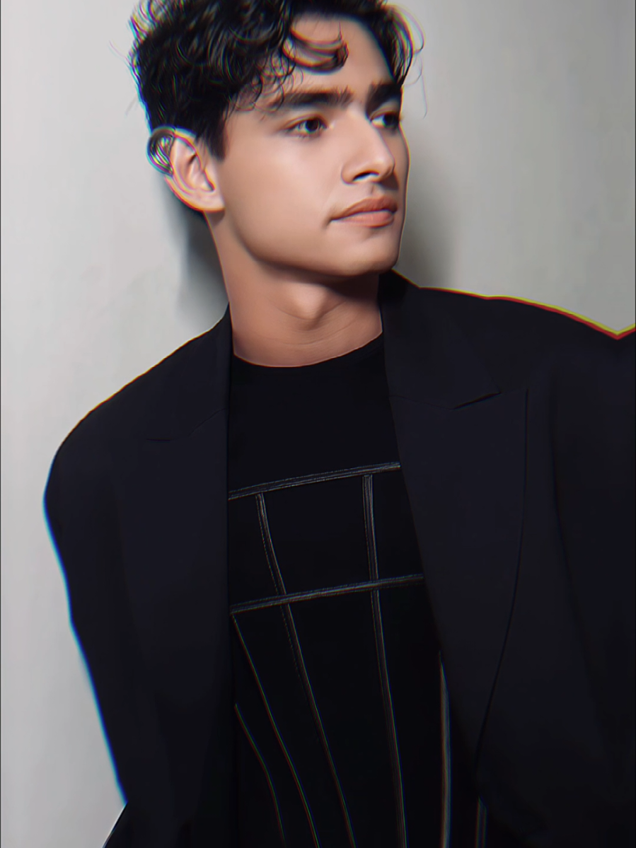 GANTENGG BANGETT ARGHH@HV 🫵🤸‍♀️💍😭 harry vaughan with ysl #harryvaughan #harry #ysl #fyppppppppppppppppppppppp #CapCut 