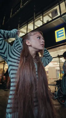 Kannst dich nicht entscheiden? 🤔 Dann hol dir jetzt exklusiv #FruPop bei EDEKA! 🍑🥭 Limited Edition – nur für kurze Zeit! 🔥 #JetztProbieren #PeachPop #MeltingMango