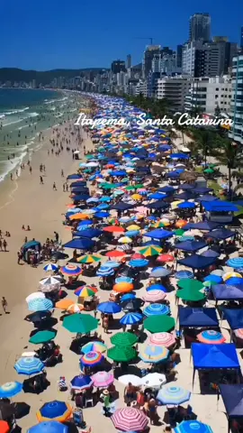 Itapema SC  . #aventura #diversao #praia #fimdeano #mar  . @J&K - In Brasil @J&K - In Brasil 