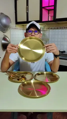 piring Korea stainless premium sepaket dapat sendok gold juga 