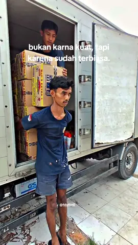 kadang orang melihat kerja kita bagus, tapi dia tidak merasakannya💪 #fyp #kurirsedaap #wingsluwu #wings #fyppppppppppppppppppppppp 