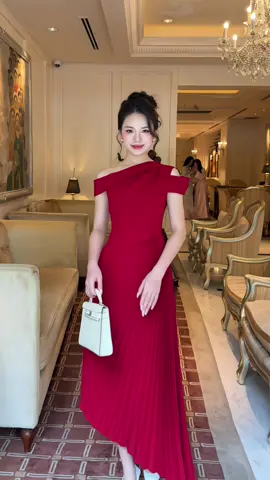 Không ồn ào, chỉ rực rỡ theo cách riêng #laviem #xuhuong #vayxinh #OOTD 