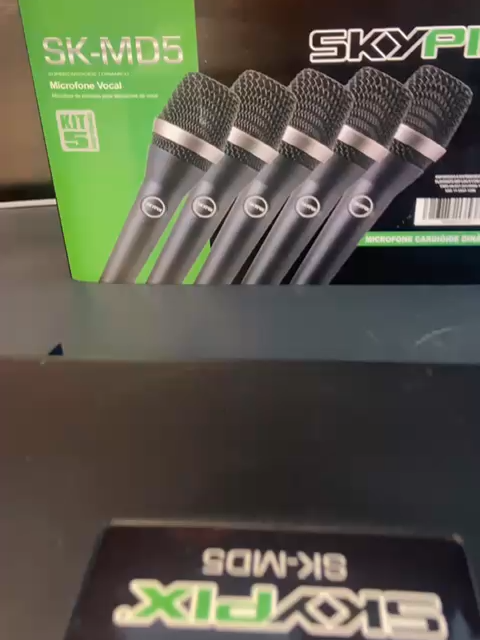 MICROFONE PROFISSIONAL PARA VOZ - CARDIÓIDE R$ 749,00 KIT 5 UNIDADES - SKYPIX SK-MD5 Especificações Modelo SK-MD5 Formato Bastão Tipo de Microfone Dinâmico Padrão Polar Cardióide Sensibilidade -54±3dB Resposta de Frequência 80-12KHz Impedância Ω 600Ω±20% Material Metal #SomParaIgrejas #SistemaDeSomGospel #IgrejaComSomProfissional #SomParaLouvor #ÁudioCristão #SomNaIgreja #CultoComQualidade #TecnologiaNoLouvor #IgrejaComSomTop #SomParaBandas #EquipamentoDeSomProfissional #SomDeQualidade #ÁudioParaShows #PalcoComSomTop #SomParaMúsicaAoVivo #SetupProfissional #SomParaMúsicos #PromoçãoDeSom #SistemaDeSomCompleto #VendaDeSomProfissional #KitDeSomIdeal #OfertasDeSom #CompreSeuSom #SomTopDeLinha #SomProntoPraUsar #ProfissionaisDoSom #ÁudioDeQualidade #SomProfissional #EngenhariaDeÁudio #SomQueTransforma #ProduçãoDeÁudio