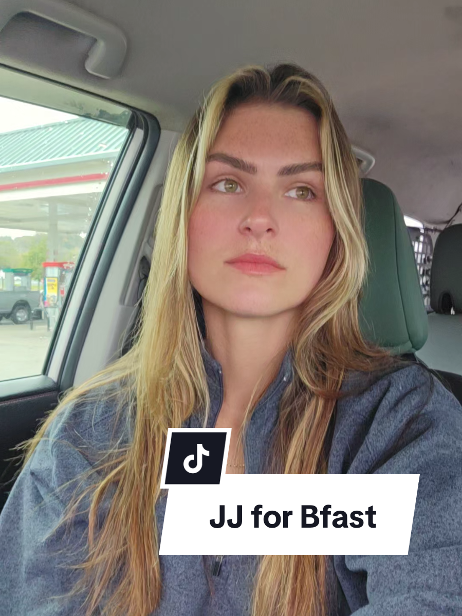 Breakfast at night. Dinner in the morning! 🥣  #dinnerclub #breakfastideas #chickenandwaffles 