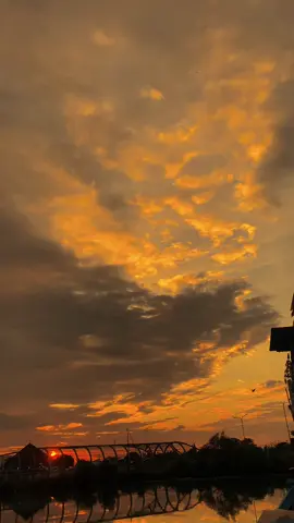 نفس المكان فقط ولكن ليس الزمان “yang sama hanya tempat tapi tidak dengan waktu”#arab #arabic #arabicsong #fyp #foryouu 