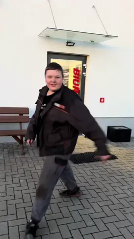 On wrócił #naprawaauta #f #funny #zimonauto #warsztat 