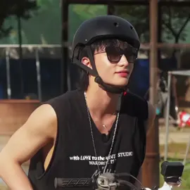 a perfect motobiker | #fyp #straykids #skz #hyunjin 