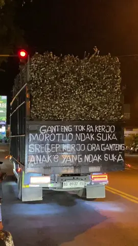 Nemu di jalan 🙇🏻‍♀️