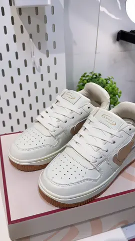 Unbox giày thể thao #unbox #unboxing #giàythethao #foryou 