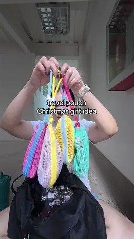 Affordable, cute and useful! Okay to ipang gift ngayong christmas season! Gustong gusto ko talaga tong pouch na to ✨ #Christmas #ChristmasGift #TravelOrganizer #Travel #GiftIdeas  