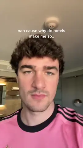 pillow abt to have it 😈