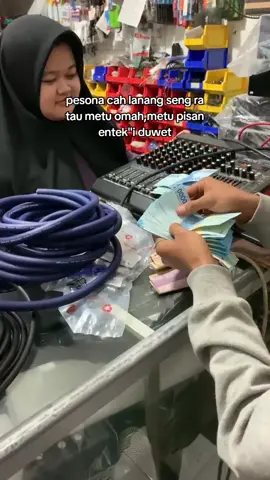 padahal iseh wingi aku nyekel duwet,saiki aku malah nyekel ndass😭 #soundsystem #soundsystemjawatimur #soundsystemindonesia #speaker #mixeraudio #audio #pesona #fyp #fyppppppppppppppppppppppp #fypage #fypシ゚ 