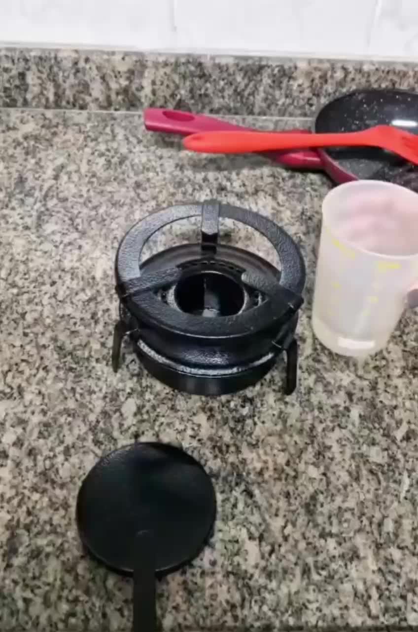 Fogão portátil a álcool para camping ,caminhoneiros ,pescadores ,ambulantes . 