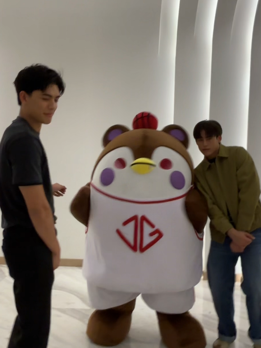 Punch! 👊 #SFxJossGawinGuinzly #JossWayar #GawinCaskey #GUINZLY 