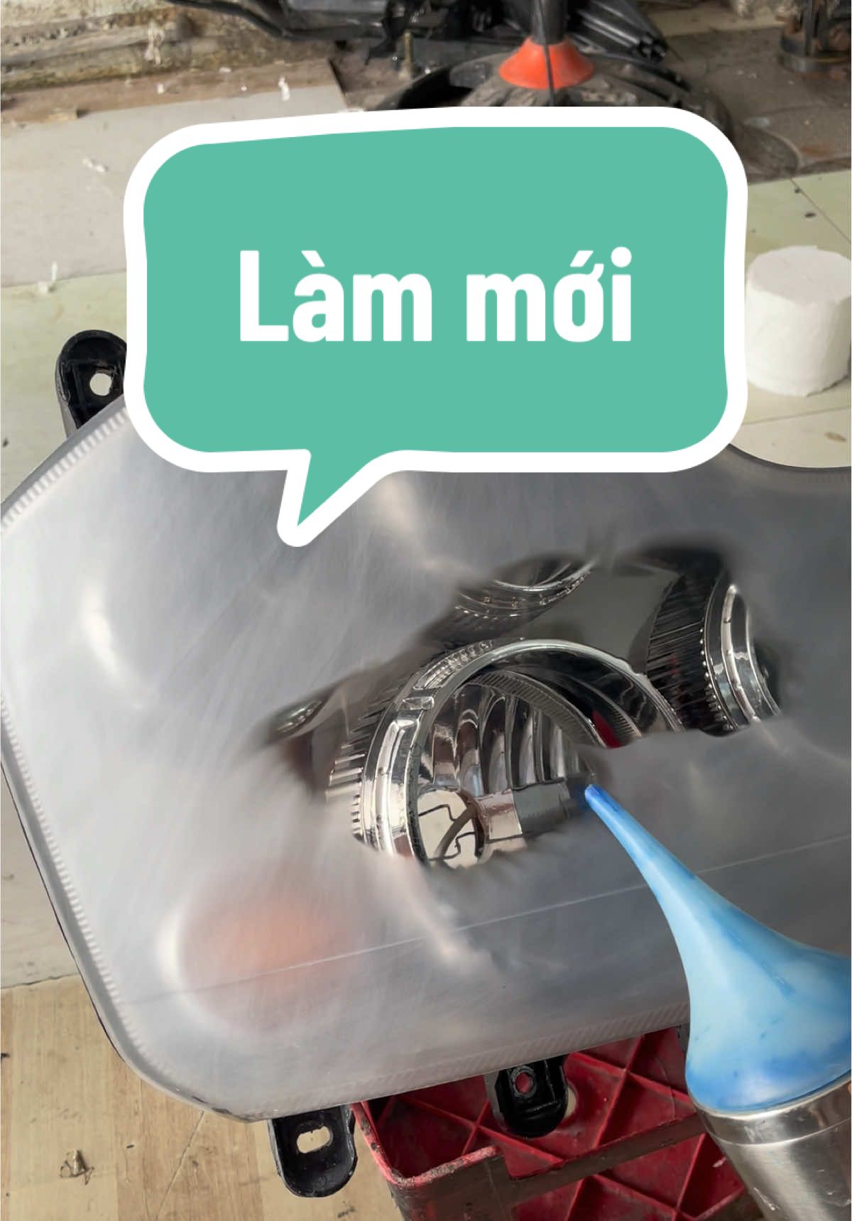 Phủ nano làm mới đèn xe ô tô #thầnđenoto #timvideo❤️💎 