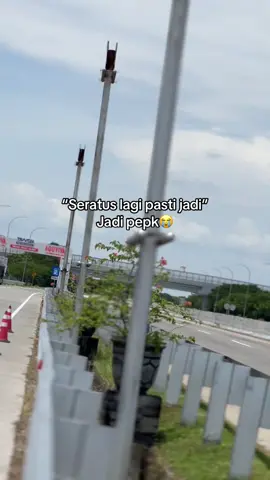 @Dika kurniawan Nandur pari tukul jmbut yo kuwi😭🤣