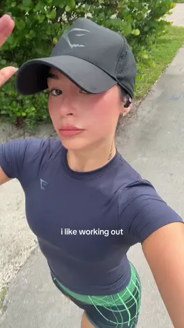 workout h1gh > lol idk @Gymshark 